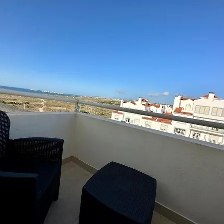 87 - Beachfront Duplex 페렐